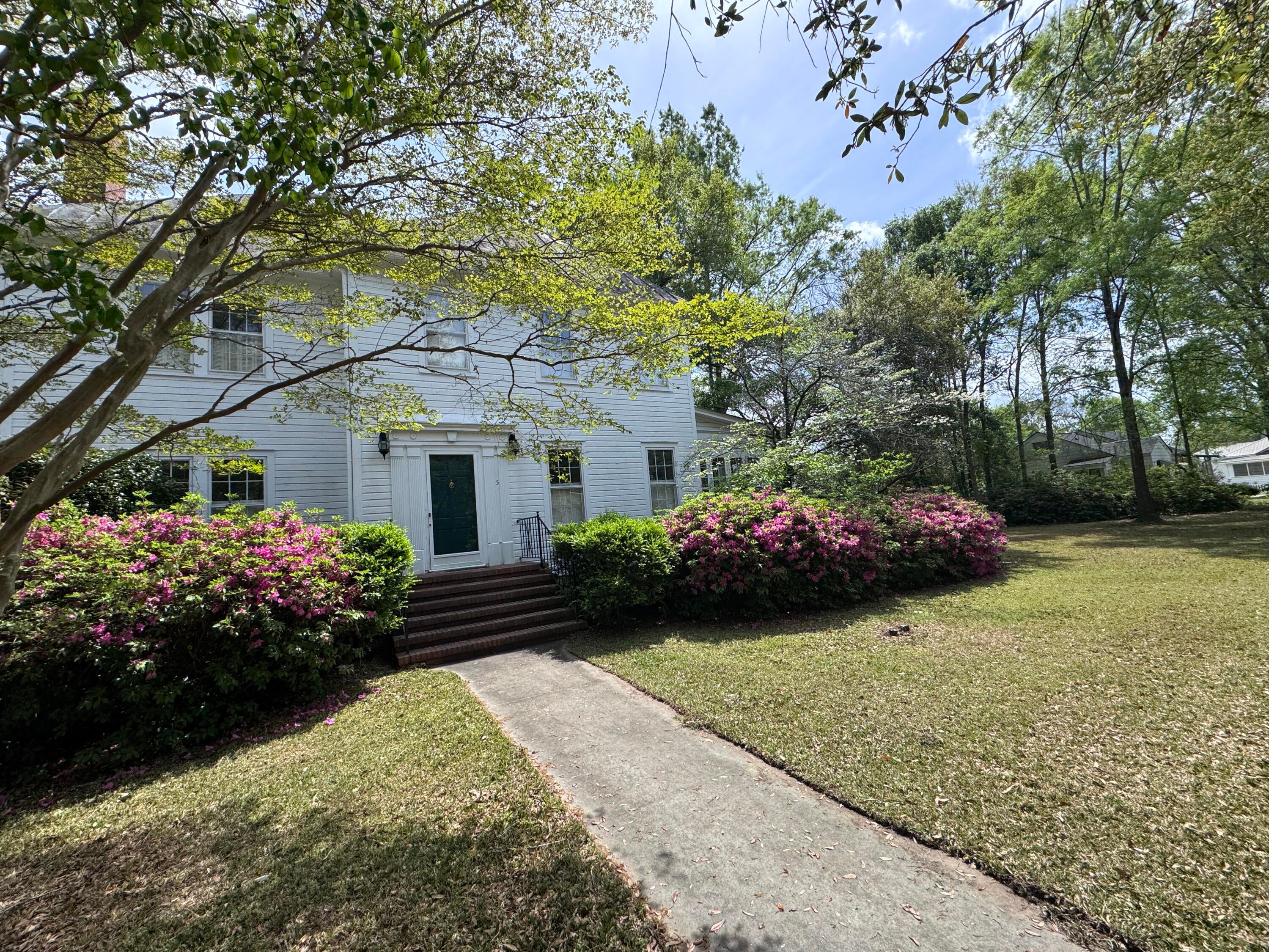 5 S Rosemary Avenue