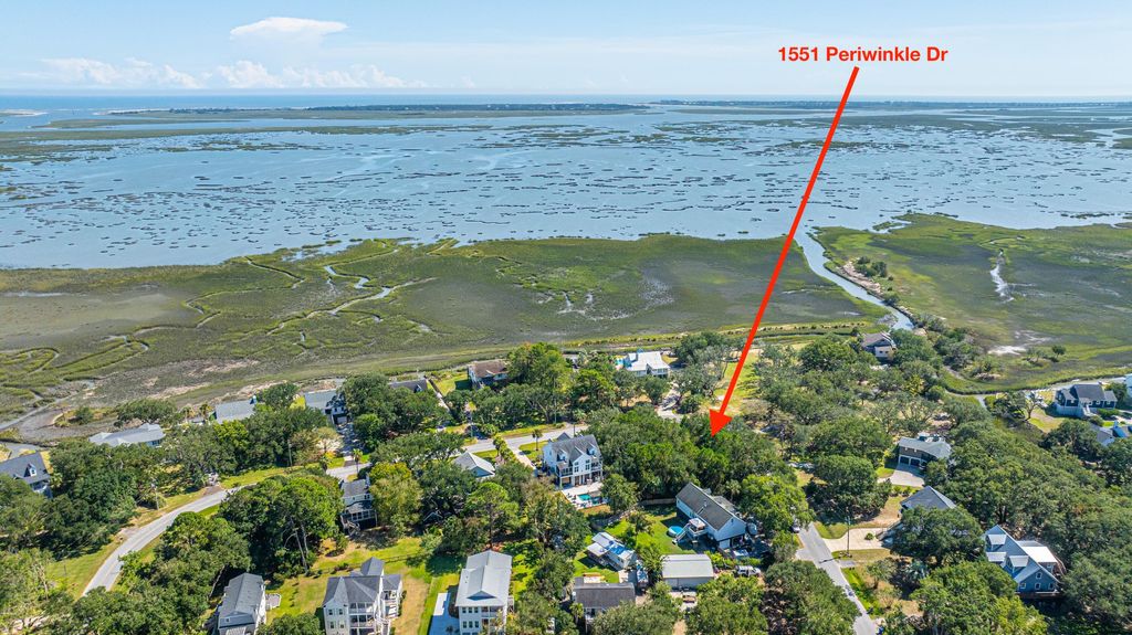 Photo of 1551 Periwinkle Drive, Mount Pleasant, SC 29466 (MLS # 25026316)