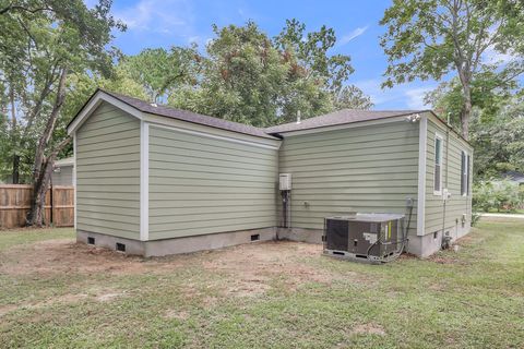 A home in North Charleston