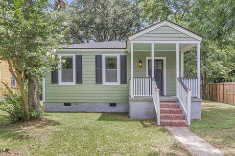 A home in North Charleston