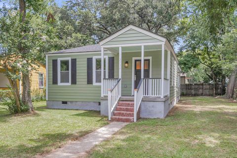 A home in North Charleston