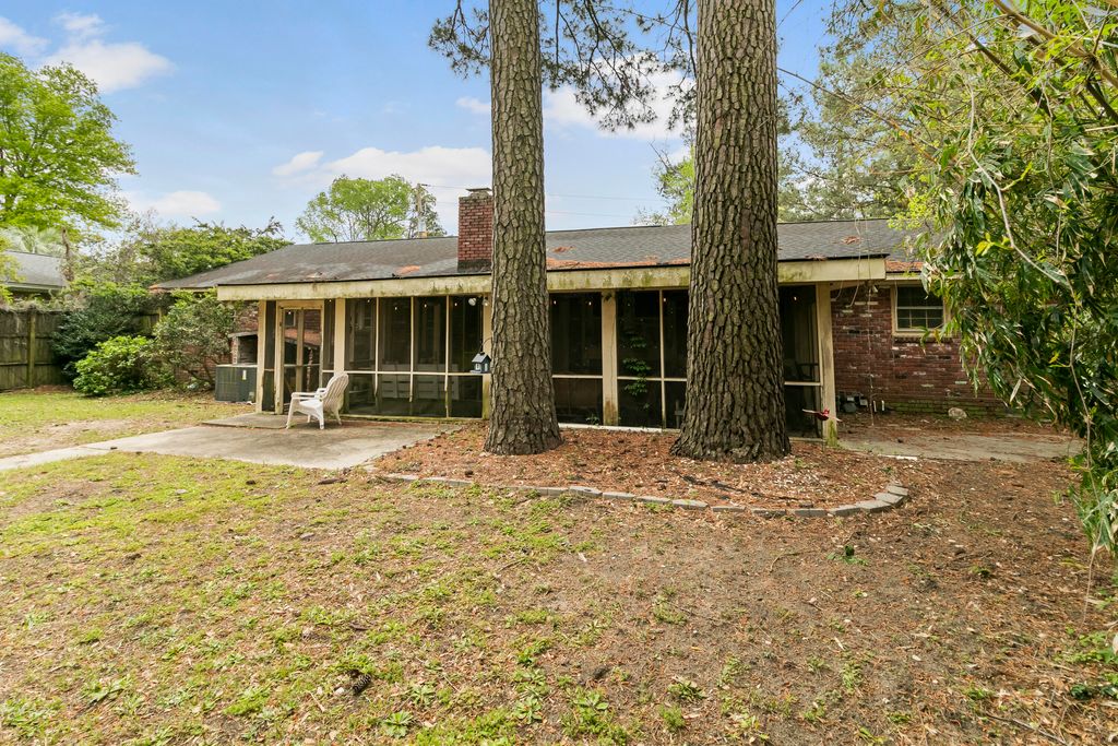 1056 Yeamans Hall Road, Hanahan, SC Single Family Home Property Listing