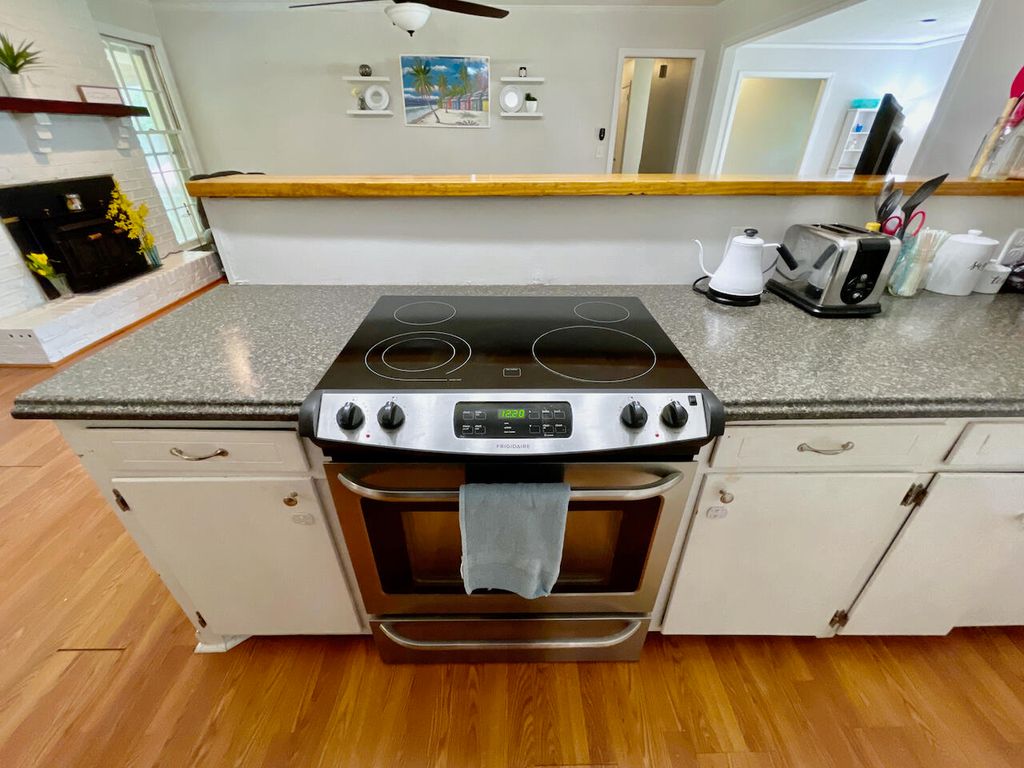 1056 Yeamans Hall Road, Hanahan, SC Single Family Home Property Listing