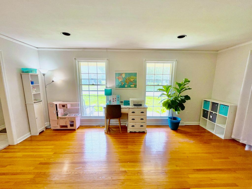 1056 Yeamans Hall Road, Hanahan, SC Single Family Home Property Listing