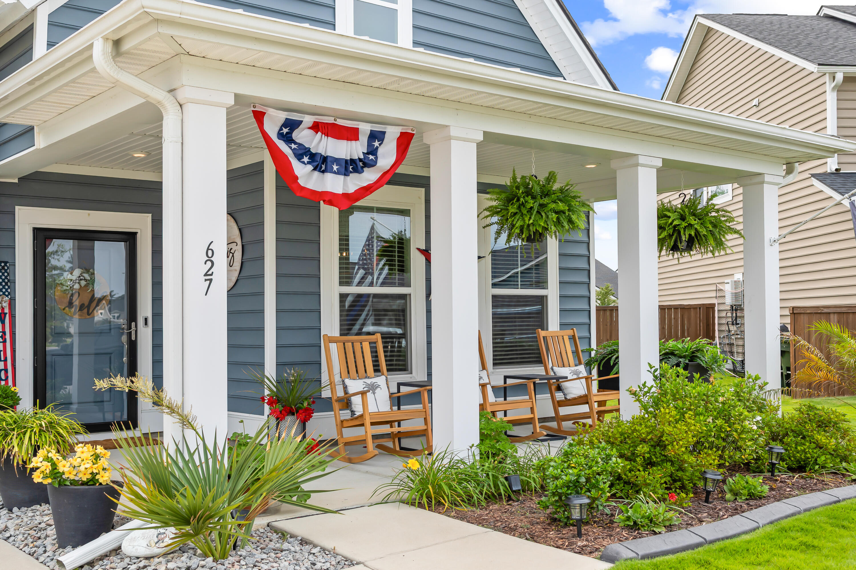 627 Macintyre Circle