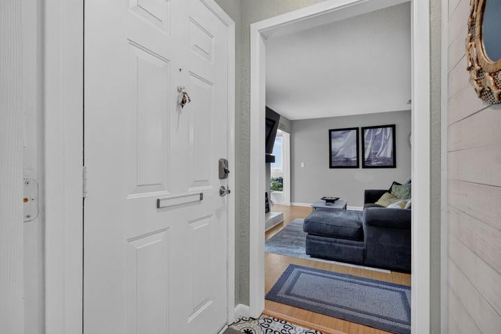 271 Alexandra Drive Unit 5