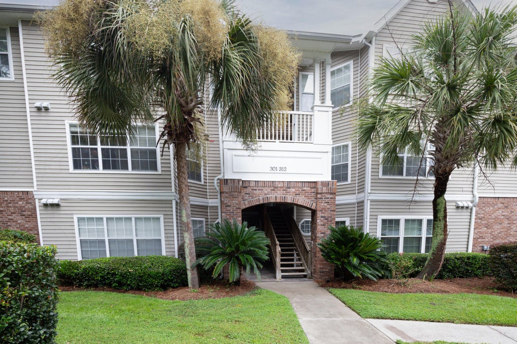 Photo of 188 Midland PKWY #Apt 308, Summerville, SC 29485 (MLS # 26025289)