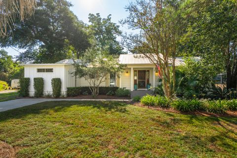 Photo of 521 London Bridge Road, Mount Pleasant, SC 29464 (MLS # 25026505) Photo of 521 London Bridge Road, Mount Pleasant, SC 29464 (MLS # 25026505)