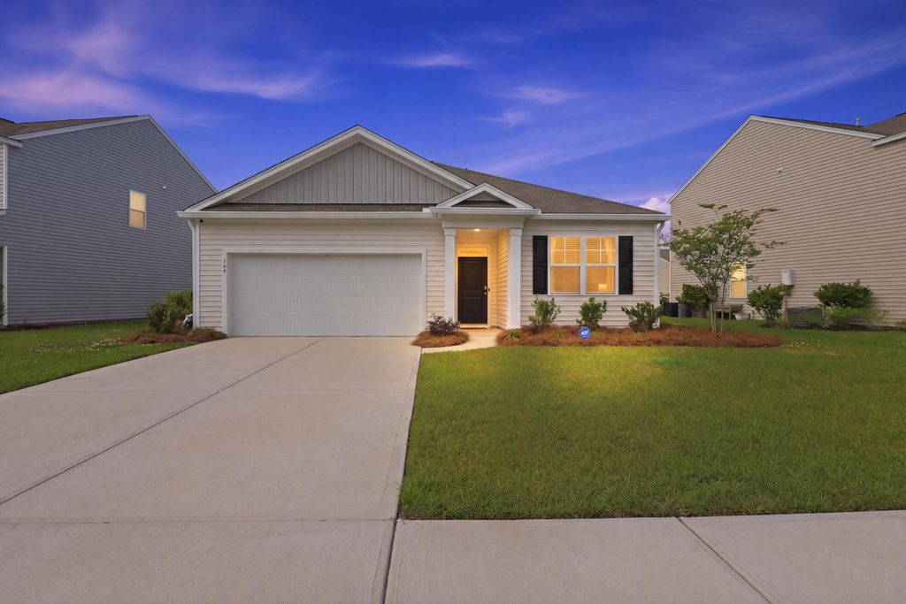 Photo of 140 Lagoona Drive, Summerville, SC 29483 (MLS # 26010638)
