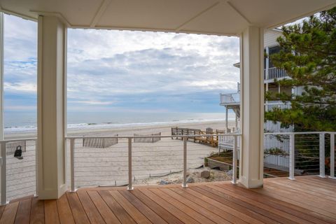 A home in Folly Beach