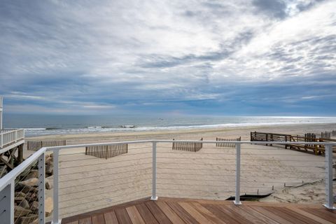 A home in Folly Beach