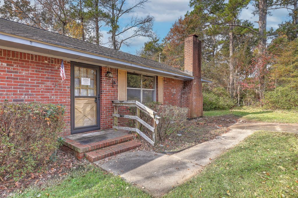 Photo of 1218 Dennis Boulevard, Moncks Corner, SC 29461 (MLS # 25031159)