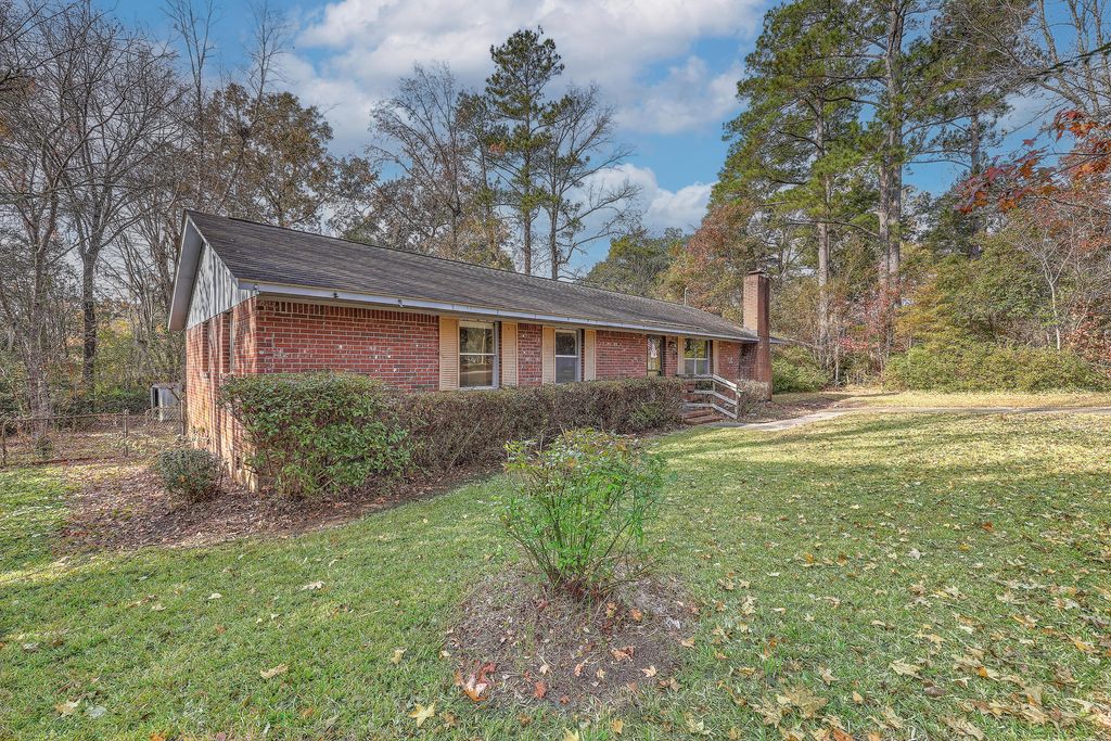 Photo of 1218 Dennis Boulevard, Moncks Corner, SC 29461 (MLS # 25031159)