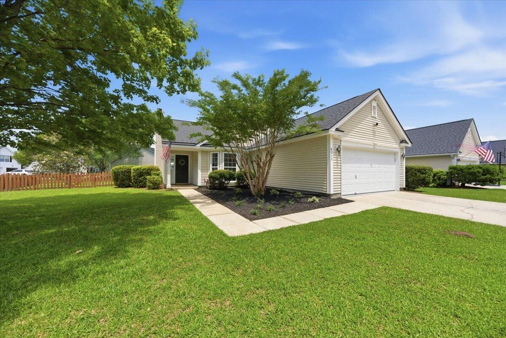 Photo of 2717 Palmetto Hall Boulevard, Mount Pleasant, SC 29466 (MLS # 26016284)