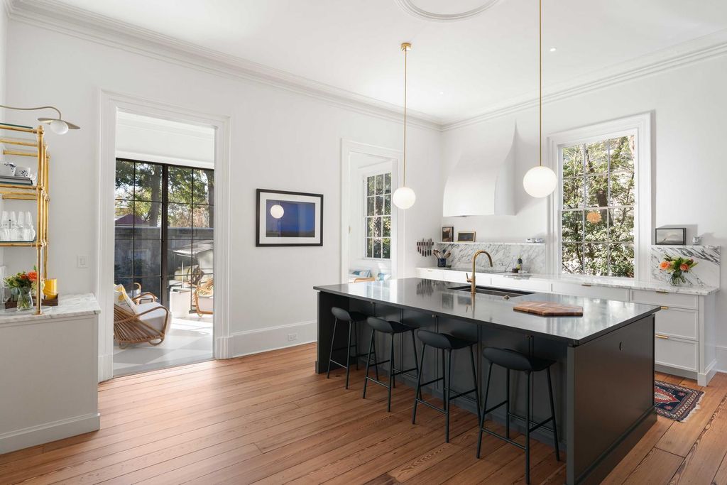 Photo of 169 Wentworth Street, Charleston, SC 29401 (MLS # 26003133)