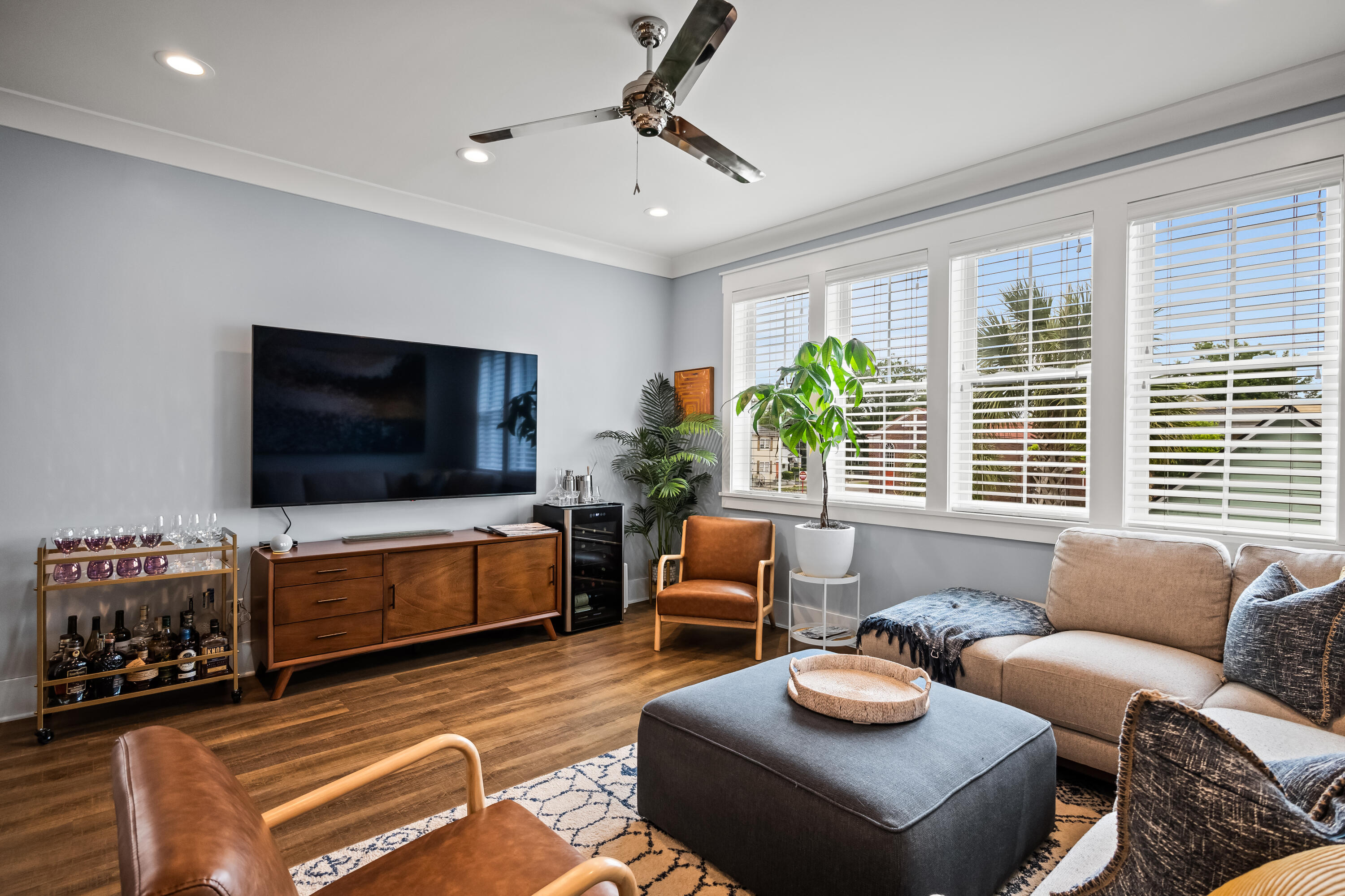 402 Sumter Apt C