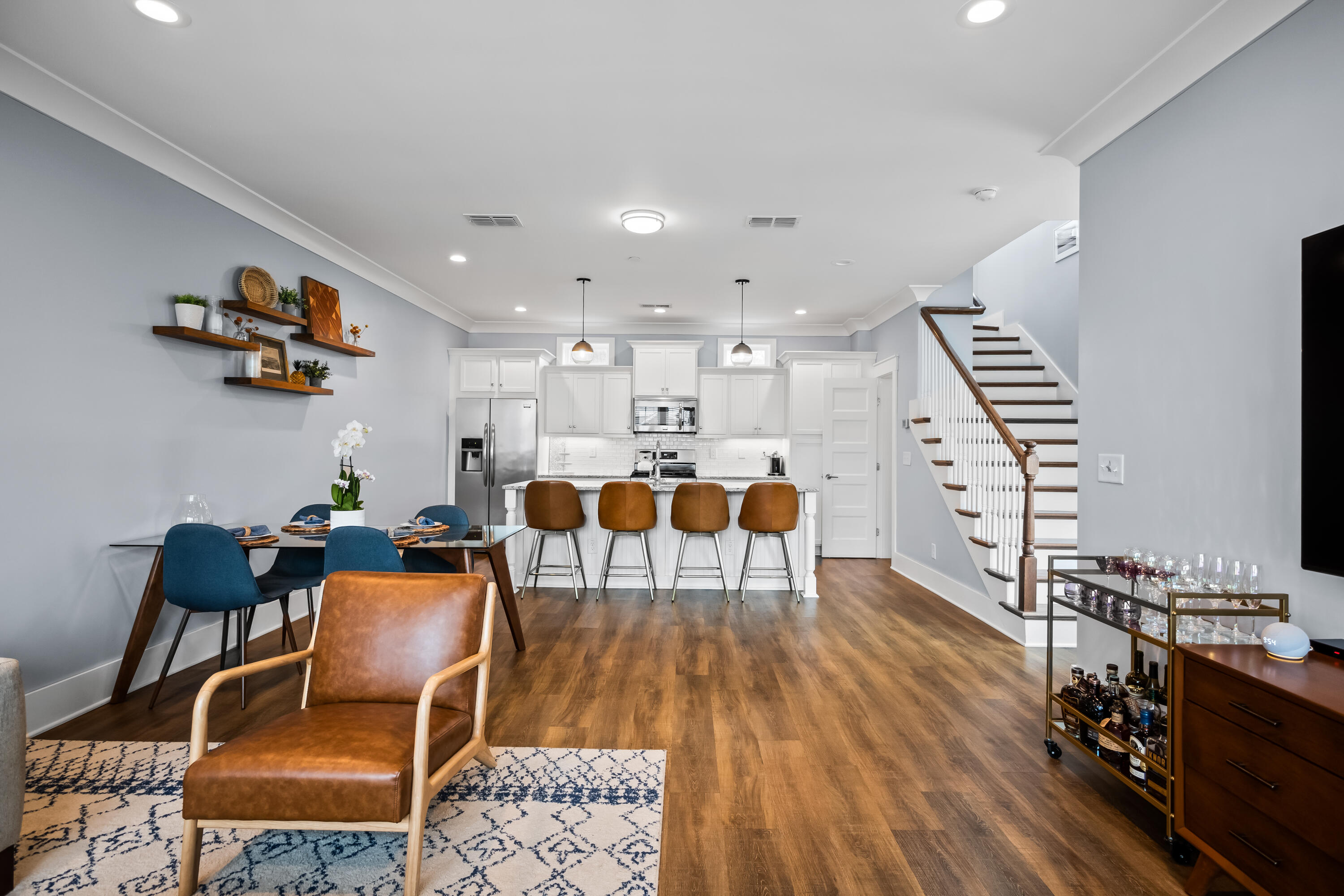 402 Sumter Apt C