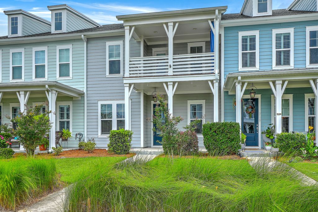 Photo of 3125 Sturbridge Road, Mount Pleasant, SC 29466 (MLS # 26009862)