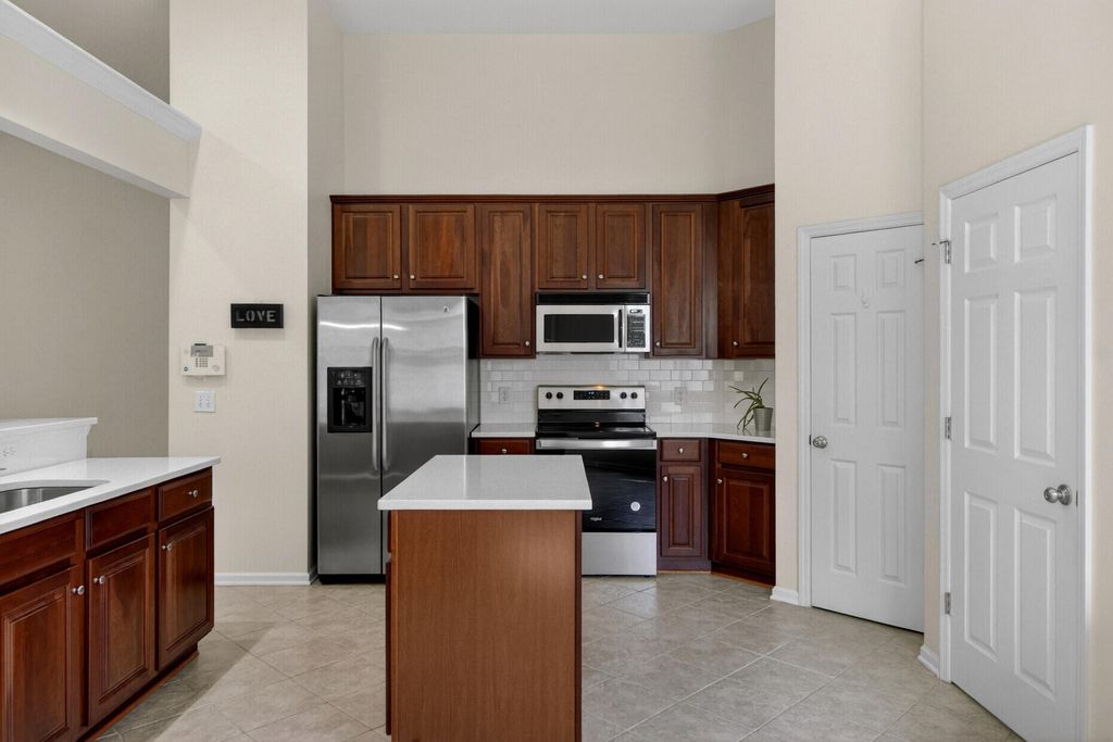 Photo of 822 Paran Oaks Drive, Charleston, SC 29414 (MLS # 26014443)