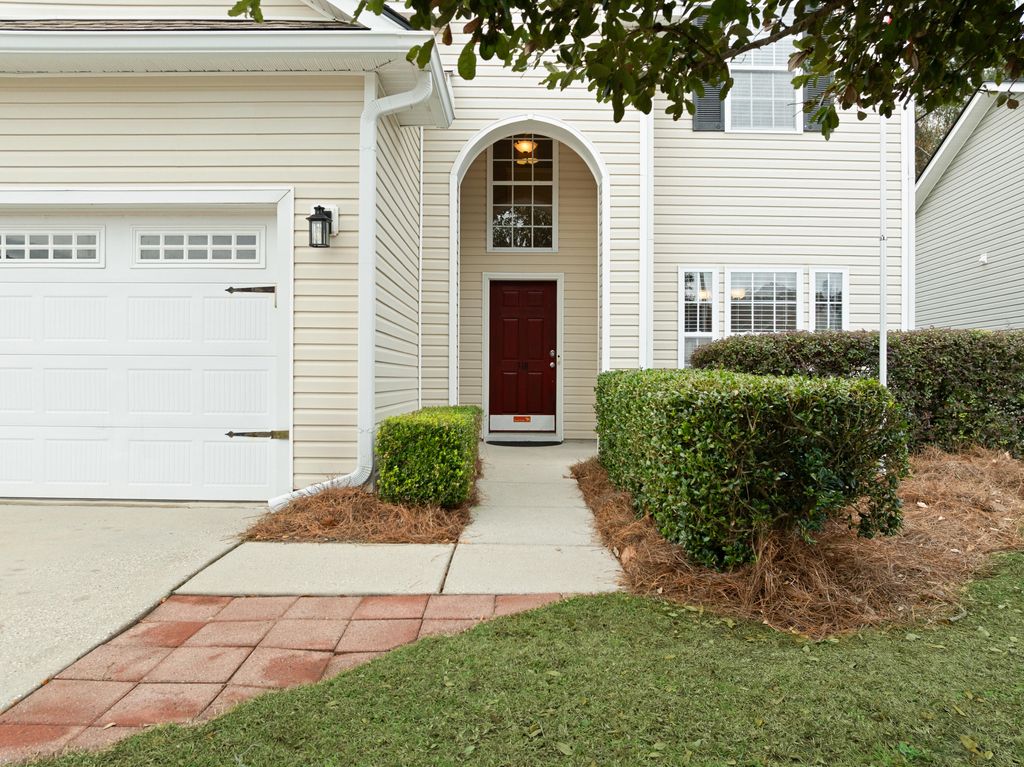 Photo of 318 Killarney Trail, Moncks Corner, SC 29461 (MLS # 25032992)