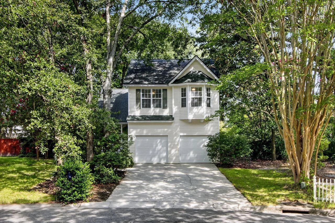 8 Latham Circle