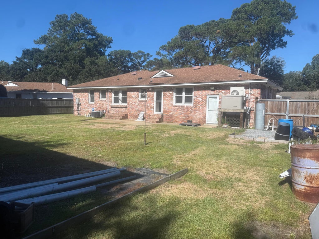 Photo of 1633 Sanford Road, Charleston, SC 29407 (MLS # 26029112)