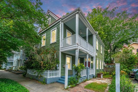 Photo of 173 Fishburne Street, Charleston, SC 29403 (MLS # 25015709) Photo of 173 Fishburne Street, Charleston, SC 29403 (MLS # 25015709)