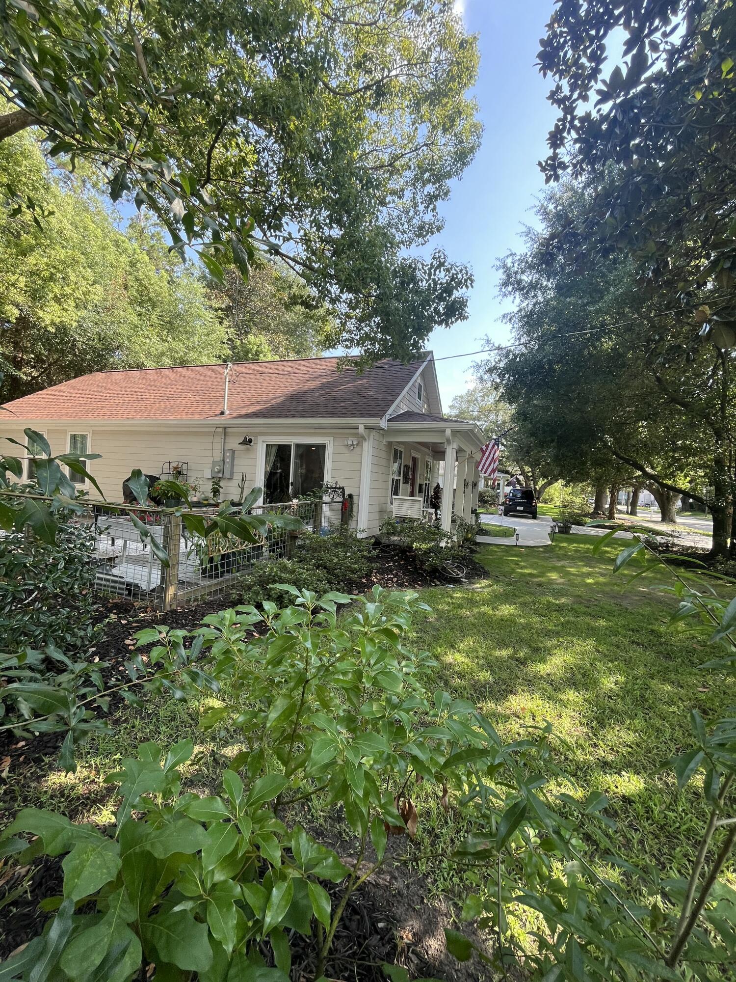 105 S Kaminski Street