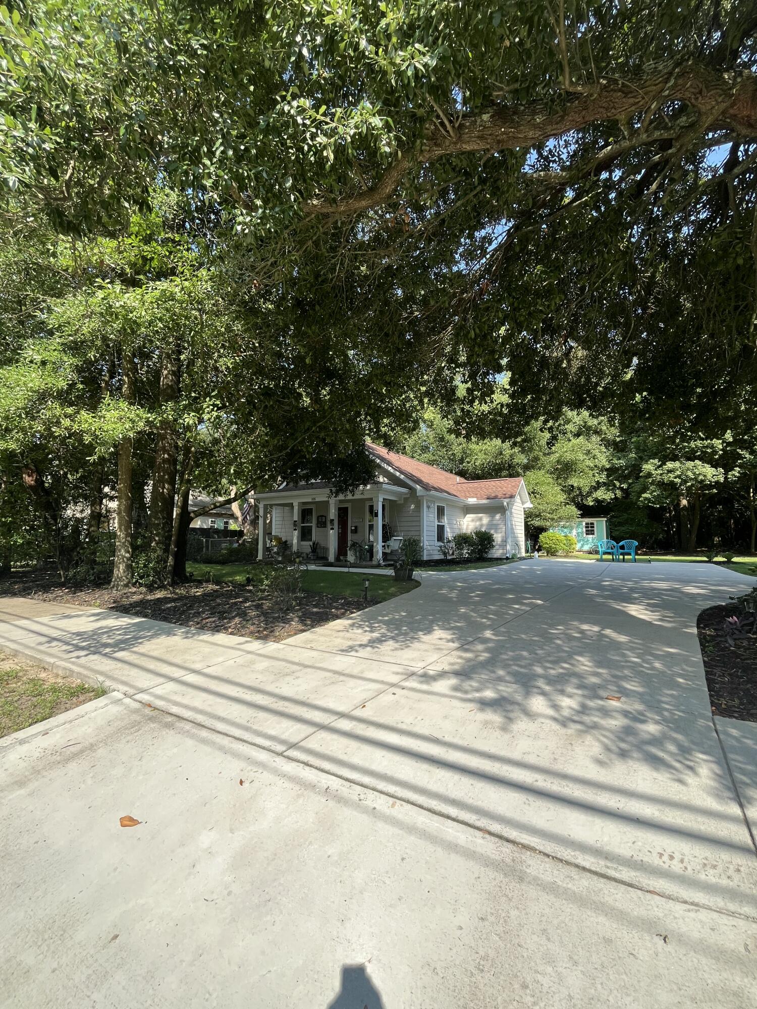 105 S Kaminski Street
