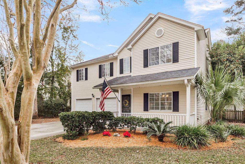 Photo of 12 Creek Bend Drive, Summerville, SC 29485 (MLS # 25031767)