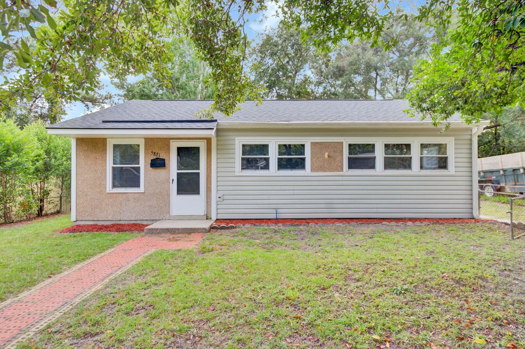 Photo of 5821 Robinhood Drive, Hanahan, SC 29410 (MLS # 25025063)