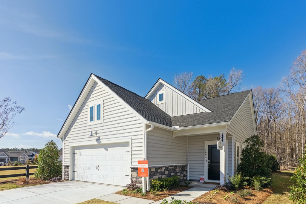Photo of 1008 Toadfish Run, Summerville, SC 29485 (MLS # 26025401)