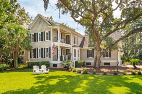 A home in Mount Pleasant