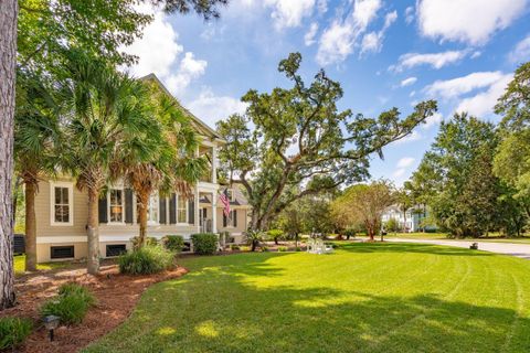 A home in Mount Pleasant