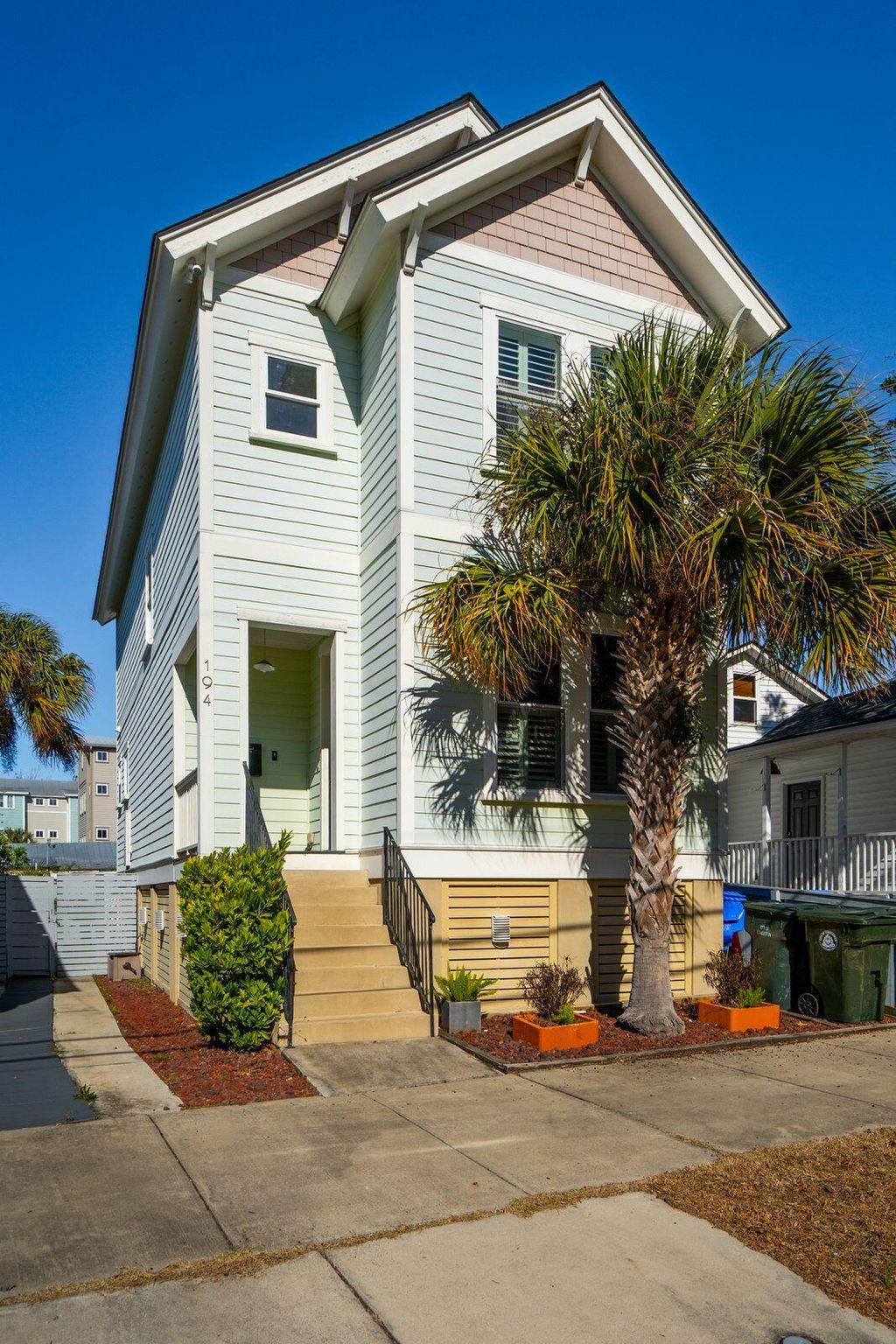 Photo of 194 Fishburne Street, Charleston, SC 29403 (MLS # 25032886)