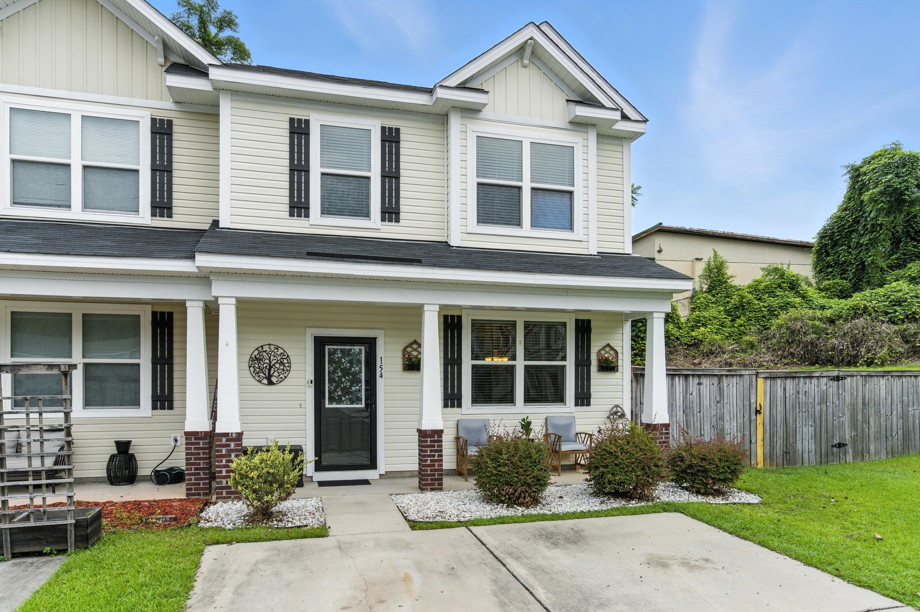 154 Hidden Palms Boulevard
