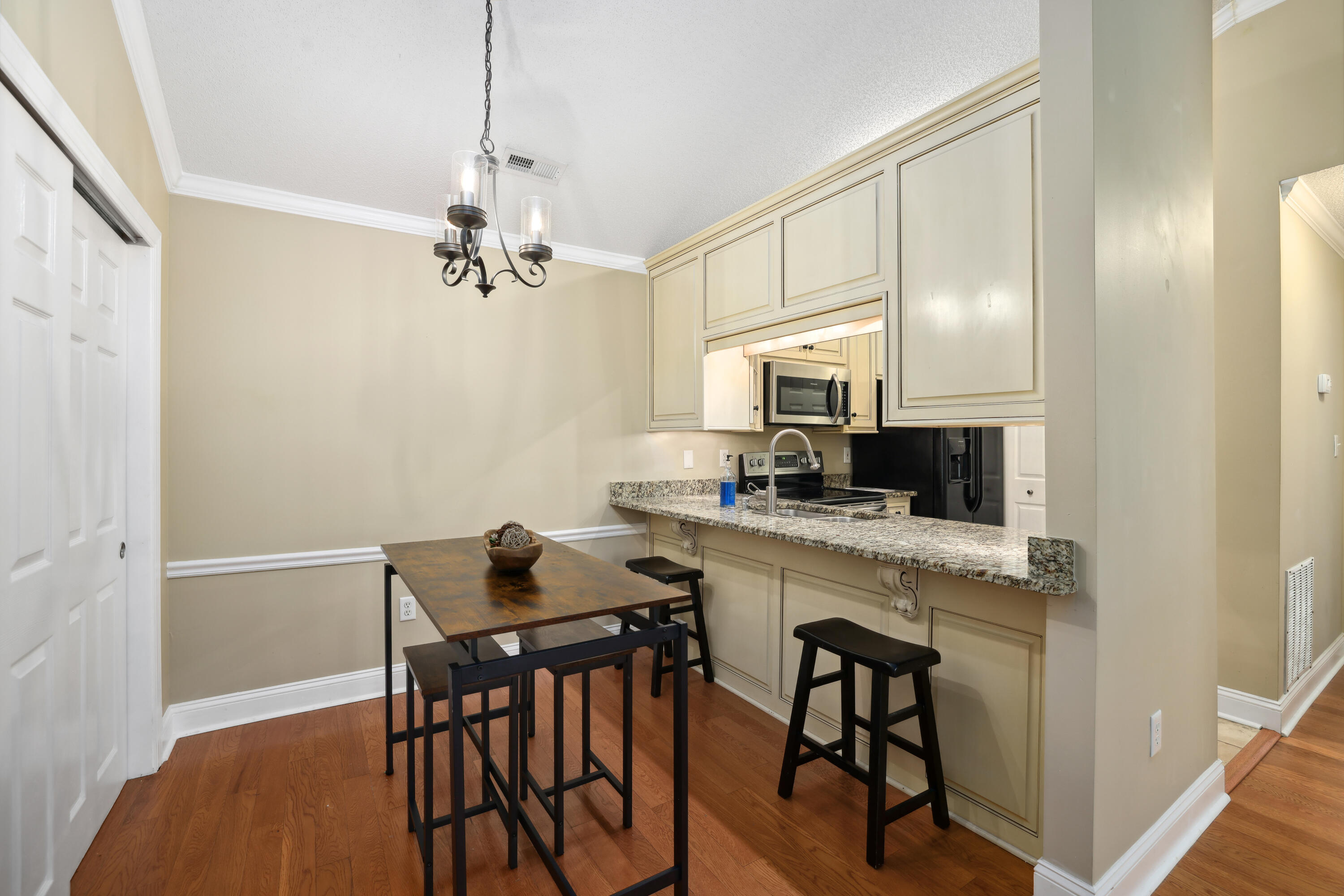 188 Midland Parkway 110
