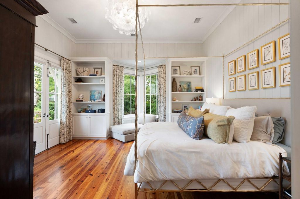 Photo of 40 Warren Street, Charleston, SC 29403 (MLS # 26001514)