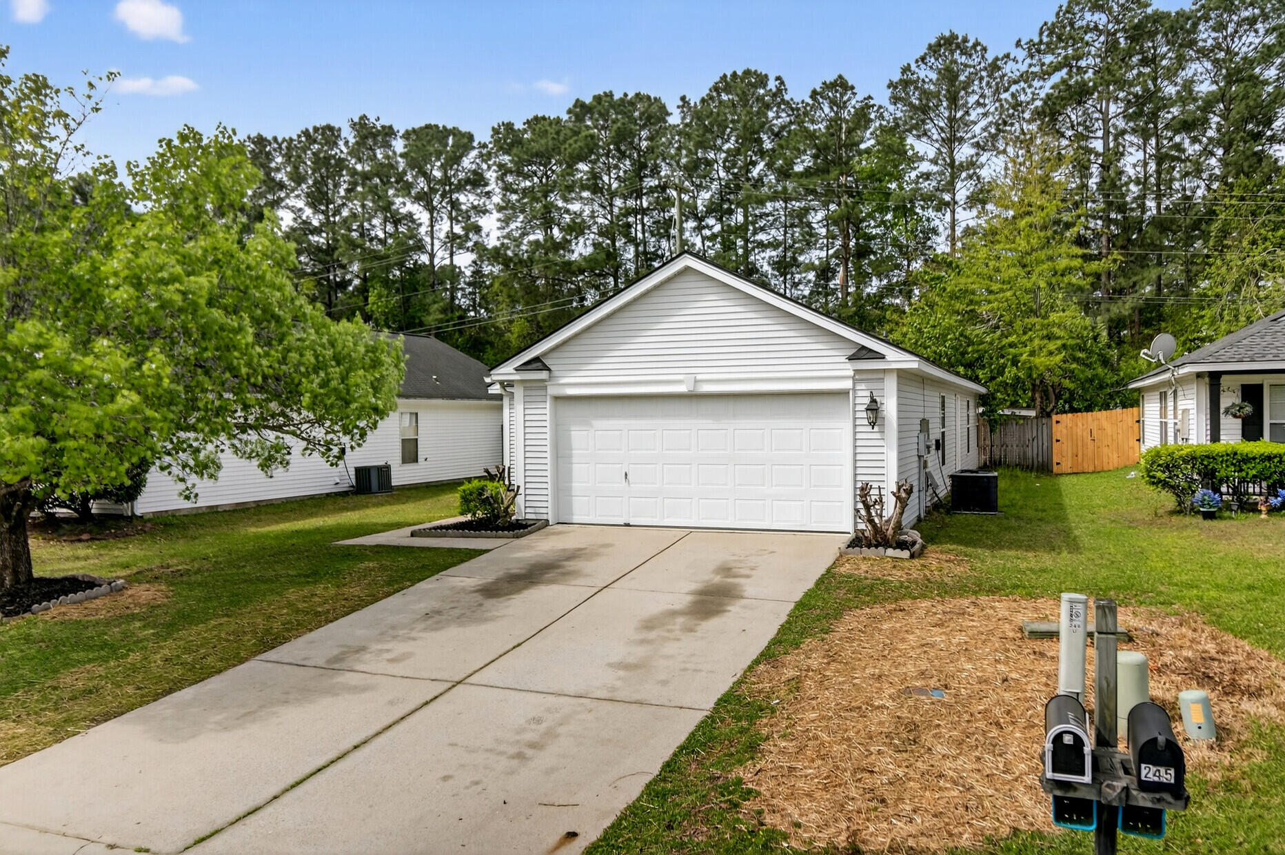 246 2 Pond Loop