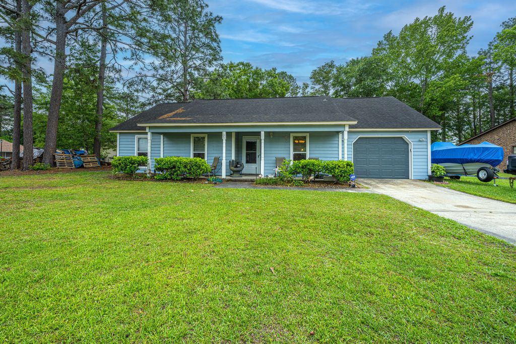Photo of 105 James Road, Summerville, SC 29486 (MLS # 26013971)