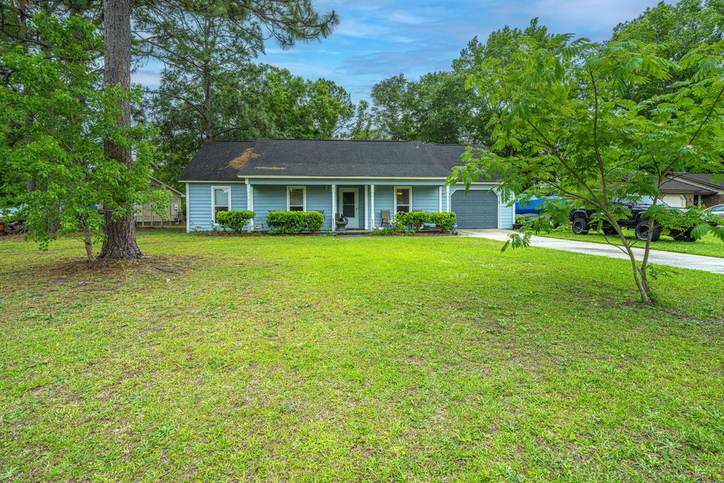 Photo of 105 James Road, Summerville, SC 29486 (MLS # 26013971)