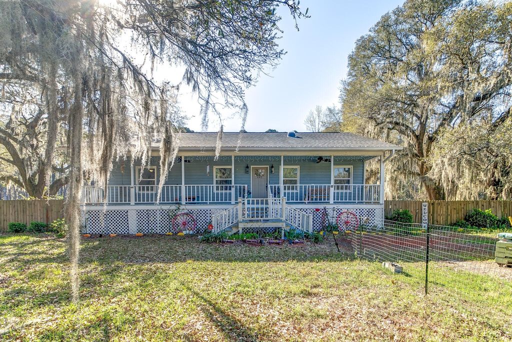 Photo of 445 Dupre Road, McClellanville, SC 29458 (MLS # 26008309)