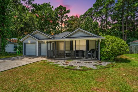 Photo of 687 Ponderosa Drive, Charleston, SC 29414 (MLS # 25017997)