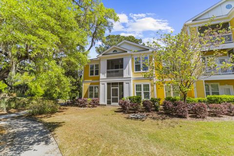 1925 Chatelain Way Mount Pleasant SC 29464