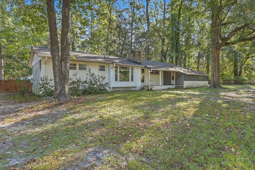 Photo of 317 Ashley Drive, Summerville, SC 29485 (MLS # 26028276)