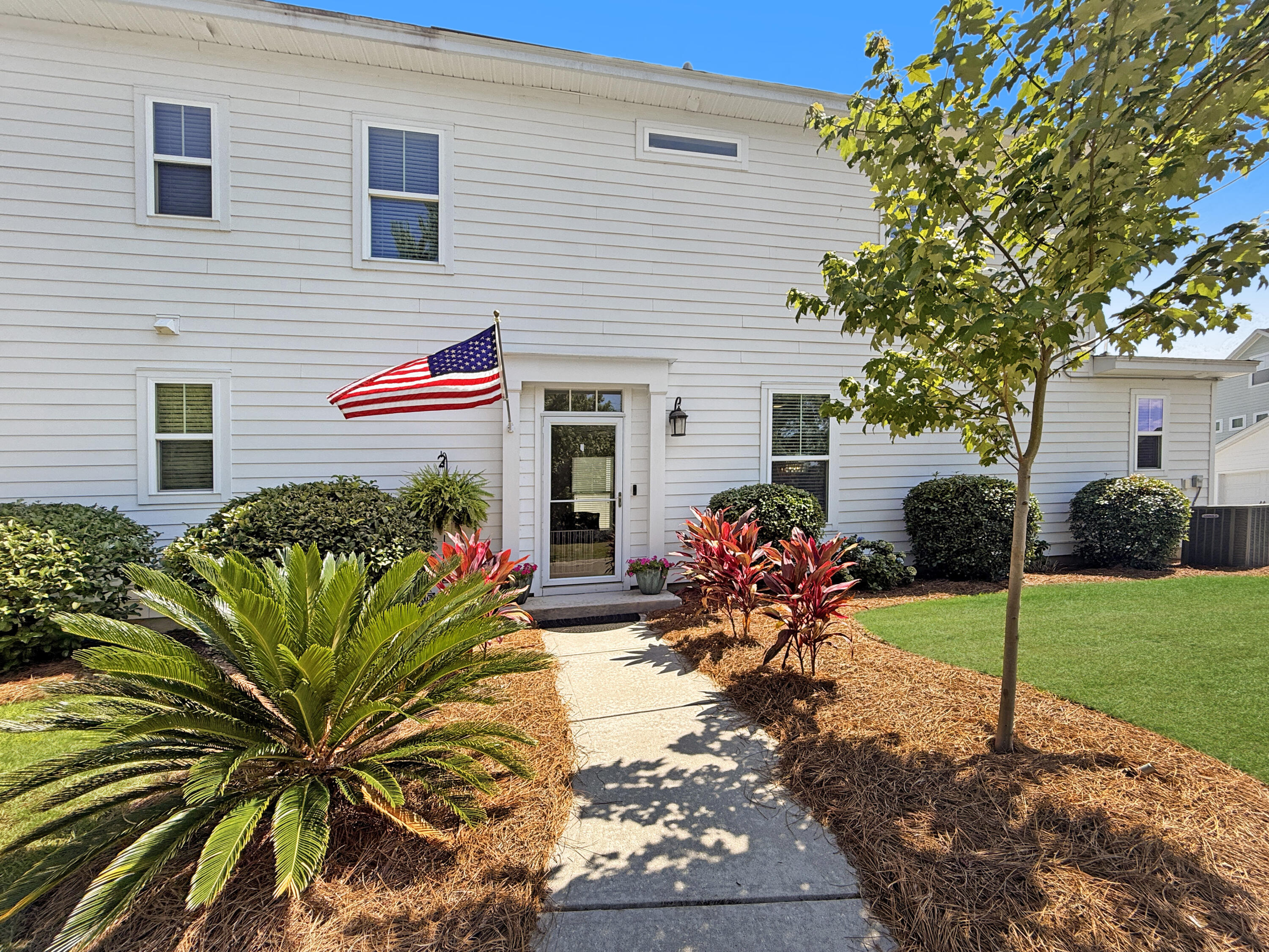 866 Rue Drive