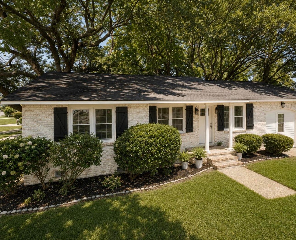 Photo of 4228 Oakridge Drive, North Charleston, SC 29418 (MLS # 26026234)