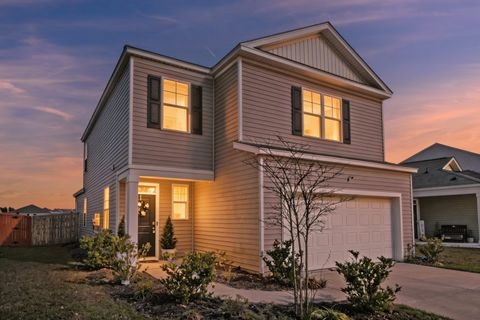 Photo of 683 Ladywood Drive, Summerville, SC 29486 (MLS # 26007898)