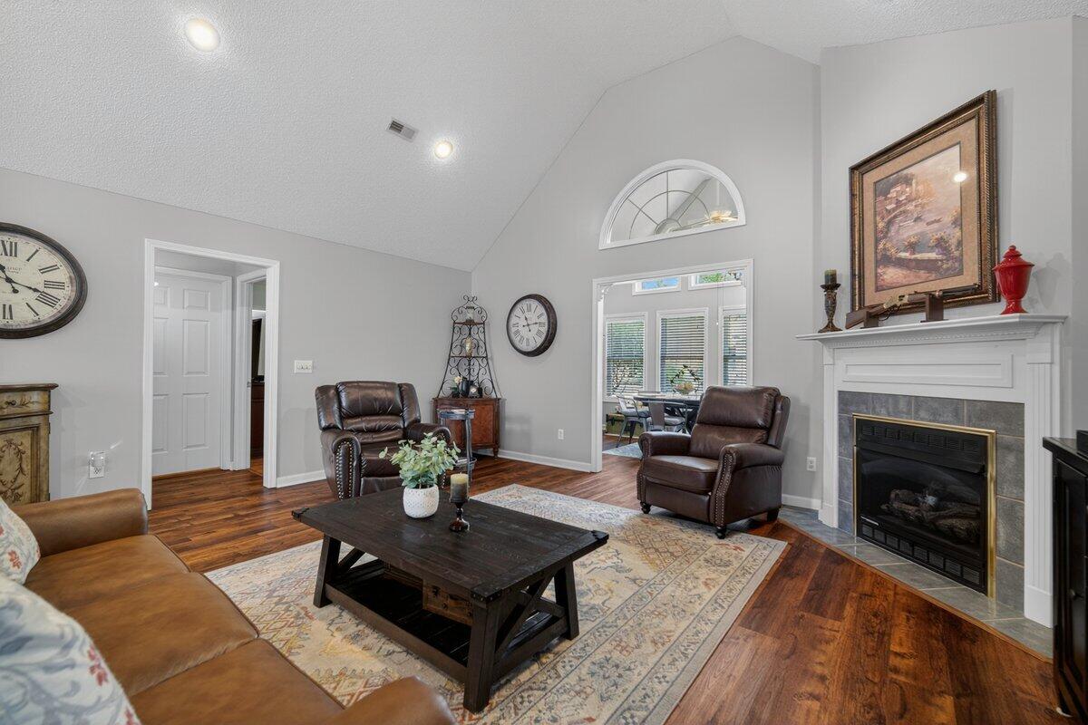 256 Ridge Lake Drive