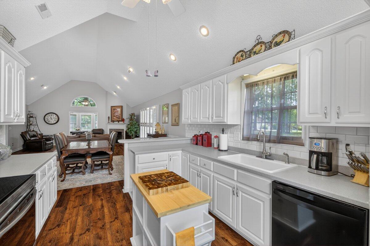 256 Ridge Lake Drive